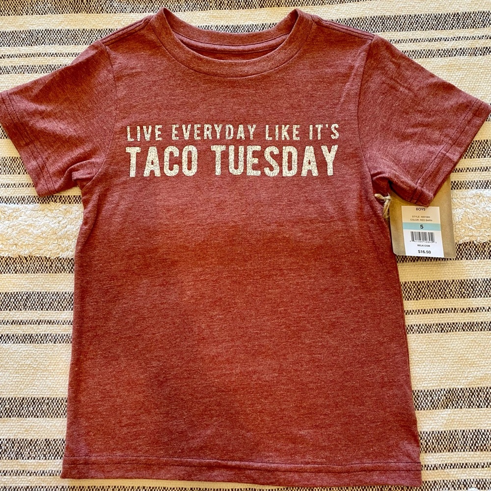 Boy’s size 5 shirt. NWT! Heather red.